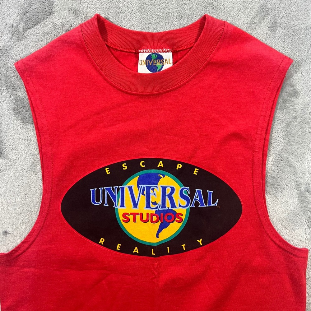 UNIVERSAL STUDIOS Tank Top Mens Small Red Vintage Escape Reality USA Summer